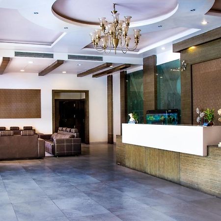 Hotel Landmark Rewa Ngoại thất bức ảnh