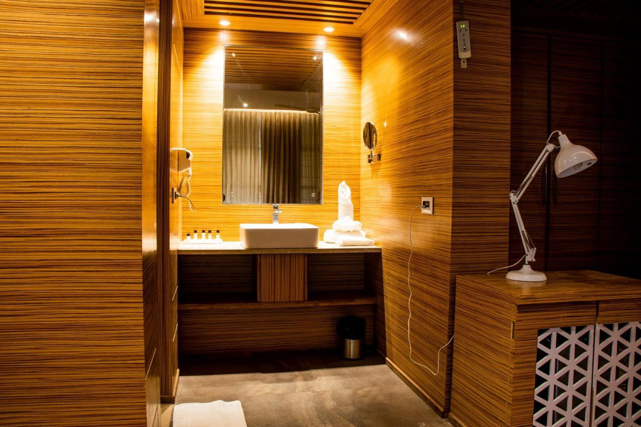 Hotel Landmark Rewa Ngoại thất bức ảnh