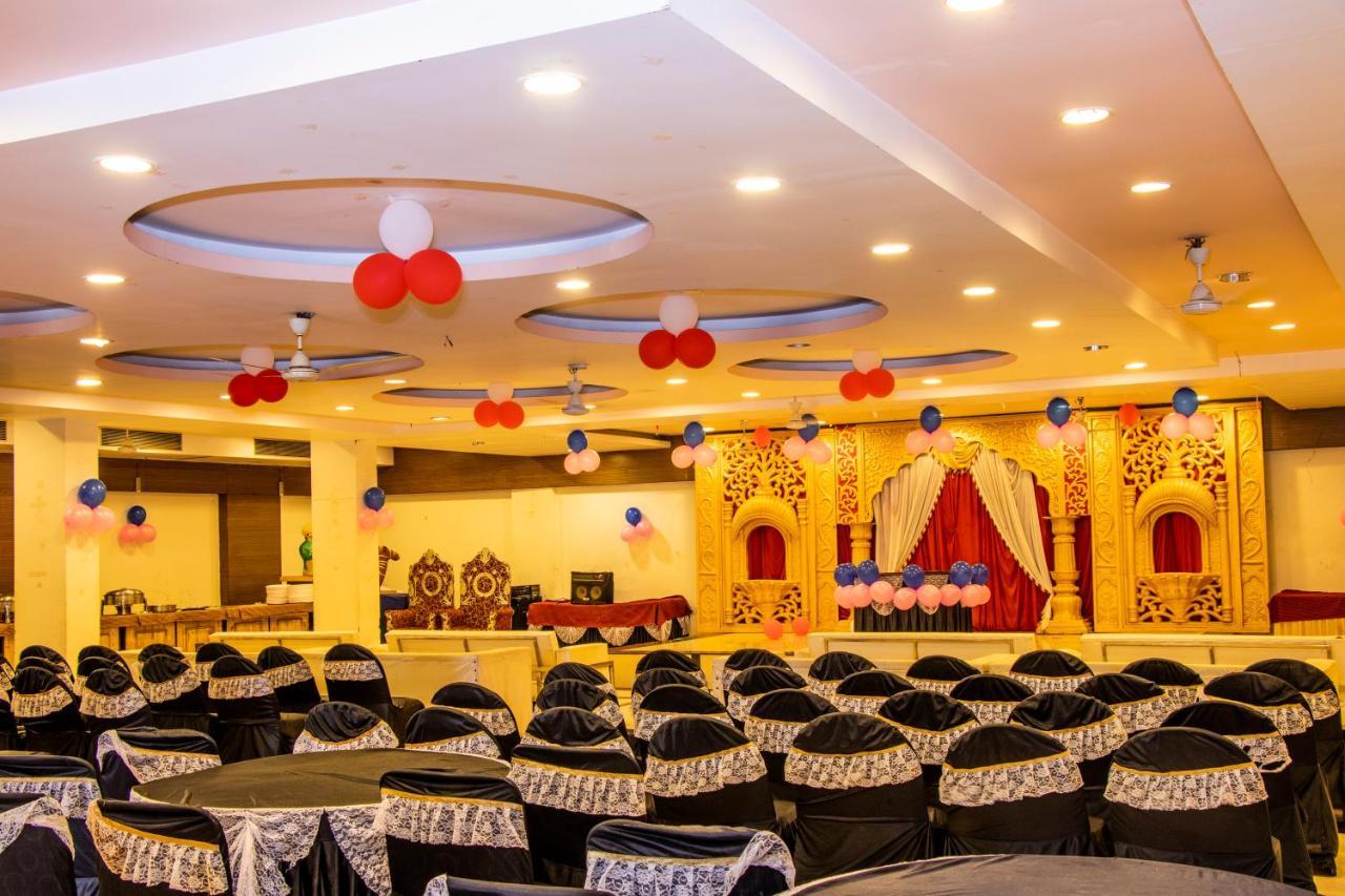 Hotel Landmark Rewa Ngoại thất bức ảnh